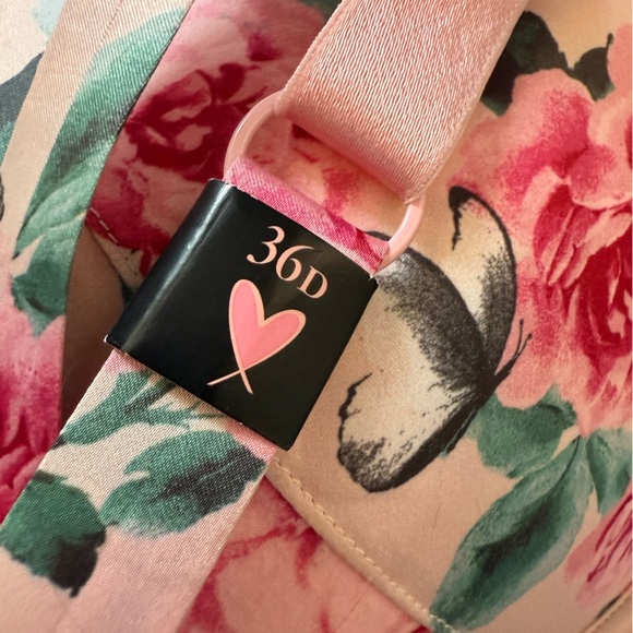 NWT Victoria’s Secret Very Sexy Push Up Bra Pink Floral Design Size 36 D - Picture 3 of 7